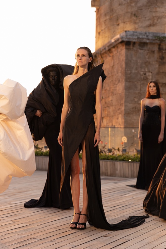 Moda, Tarih Ve Sanat�n Büyülü Bulu�mas� 